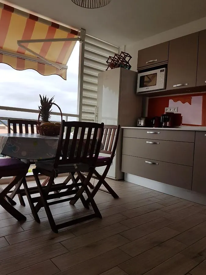 Apartment Studio Kasanaco Avec Vue La Baie De Fort De France Les Trois-Ilets